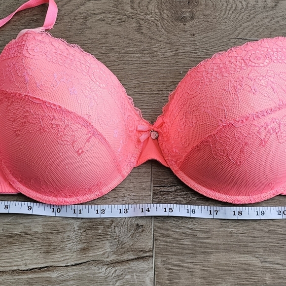 XOXO Bra - Picture 3 of 8